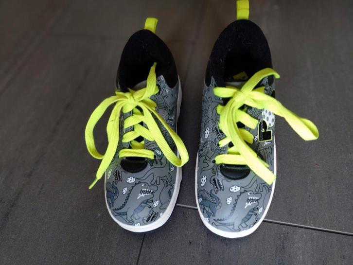 Heelys POP Jongens Schoenen Maat 33, Kinderen en Baby's, Kinderkleding | Schoenen en Sokken, Gebruikt, Sportschoenen, Jongen, Ophalen