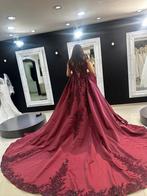 Prachtige Rode Trouwjurk met Details, Trouwjurk, Ophalen of Verzenden, Rood, Onbekend