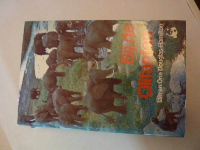 Douglas-Hamilton - Bij de olifanten, Boeken, Overige Boeken, Zo goed als nieuw, Ophalen of Verzenden