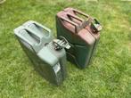 2 stuks Leger militair jerrycans, Verzamelen, Nederland, Overige typen, Ophalen of Verzenden, Landmacht