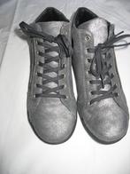 Feyn Leren Sneakers Maat 39 Sprankelend Zilver Grijs, Kleding | Dames, Schoenen, Feyn, Nieuw, Ophalen of Verzenden, Sneakers of Gympen