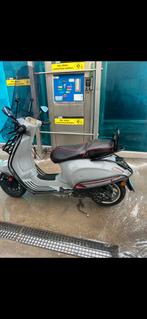 Vespa Sprint 2020 Nardo Grey - Full Option!, Fietsen en Brommers, Scooters | Yamaha, Gebruikt, Overige modellen, Maximaal 45 km/u