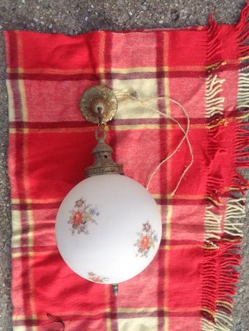 twee antieke lampen, hang/plaffoniére beschikbaar voor biedingen