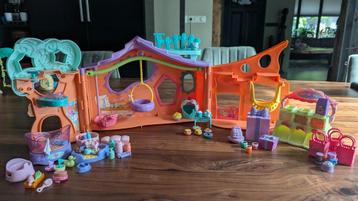 Littlest Petshop speelhuis beschikbaar voor biedingen