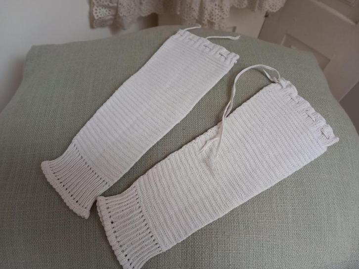 Antieke gebreide baby mitaines 1850-1900, Antiek en Kunst, Antiek | Kleding en Accessoires, Kinderen, Ophalen
