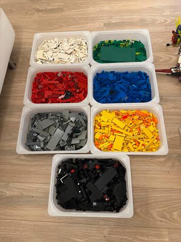 Grote partij Lego - 7 bakken losse stenen, prijs staat vast! beschikbaar voor biedingen