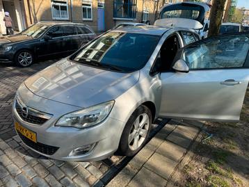 Opel Astra 1.4 Turbo  5-D AUT 2011 Grijs airco koppaking def beschikbaar voor biedingen