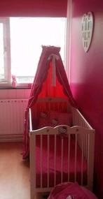 Babybedje ledikant hensvik ikea! Het bedje kan je in 2 hoogt, Ophalen, Gebruikt, Jongetje of Meisje