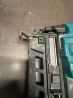 Makita DBN600ZJ 18V Brad Tacker in Mbox, Ophalen of Verzenden, Nieuw