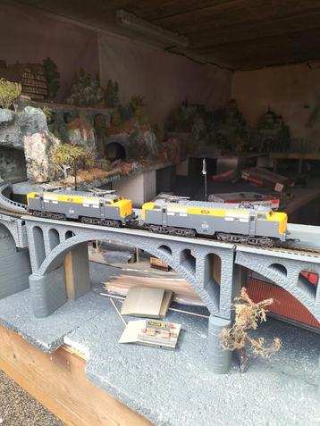 Twee Lima loc beschikbaar voor biedingen