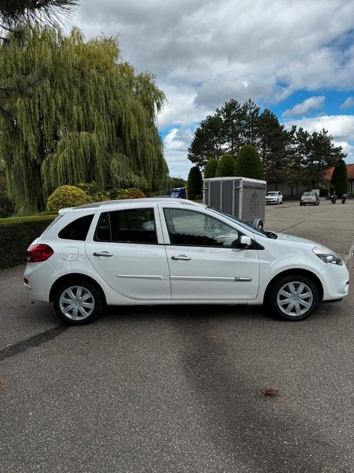 Renault Clio 1.2 16V 55KW Estate 2009 Wit, Auto's, Renault, Particulier, Clio, ABS, Airbags, Airconditioning, Alarm, Boordcomputer