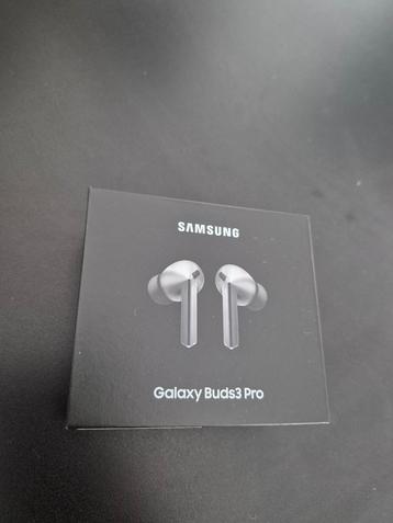 Geseald Samsung Galaxy Buds 3 Pro beschikbaar voor biedingen