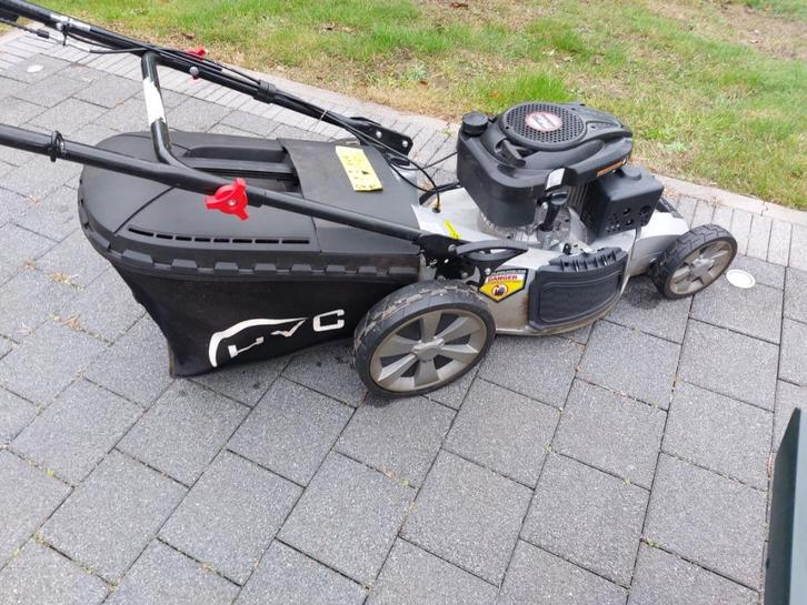 grasmaaier , grasmachine, benzine maaier, Tuin en Terras, Grasmaaiers, Gebruikt, Benzine-grasmaaier, 50 cm of meer, Cirkelmaaier