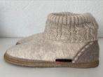Wollen sloffen merk Giesswein maat 39 kleur beige, Ophalen of Verzenden, Zo goed als nieuw, Beige, Pantoffels of Sloffen