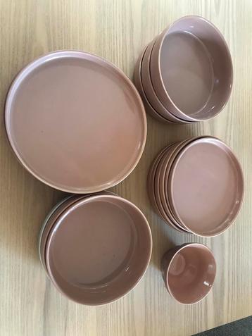 Set Oud roze servies NIEUW! beschikbaar voor biedingen