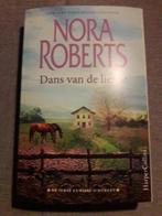 p11 Dans van de liefde - Nora Roberts, Ophalen of Verzenden, Zo goed als nieuw