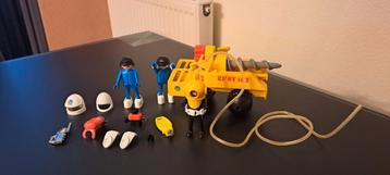 Playmobil maanwagen met poppetjes en spullen.
 beschikbaar voor biedingen