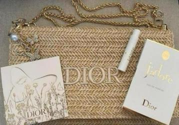 Elegante Dior schoudertas, J’adore edp en charm met vlinder beschikbaar voor biedingen