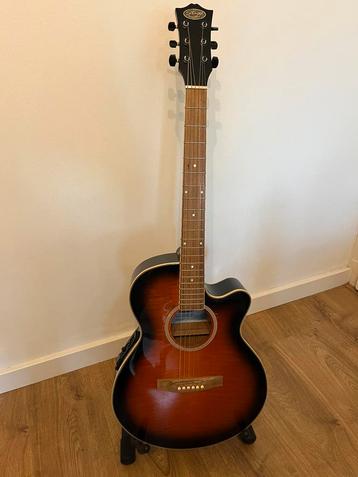 Stagg SW206MCE-VS semi akoestische gitaar inc standaard beschikbaar voor biedingen