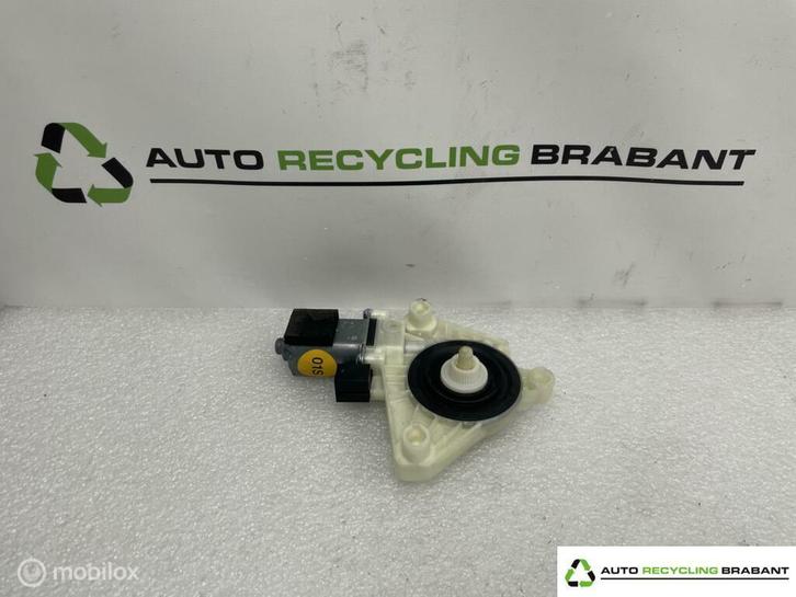 Raammotor rechtsachter Volkswagen Passat B8 5Q4959802D, Auto-onderdelen, Ruiten en Toebehoren, Volkswagen, Gebruikt, Ophalen of Verzenden