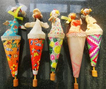 5 Vintage Shanghai Toys Pop Up Wooden Clown made in China beschikbaar voor biedingen