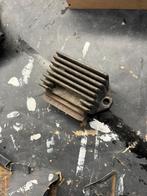Spanningsregelaar piaggio 125-180 2t, Fietsen en Brommers, Ophalen of Verzenden, Gebruikt
