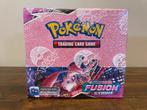 Fusion strike booster box nieuw folie iets los onderkant, Nieuw, Foil, Ophalen of Verzenden, Boosterbox