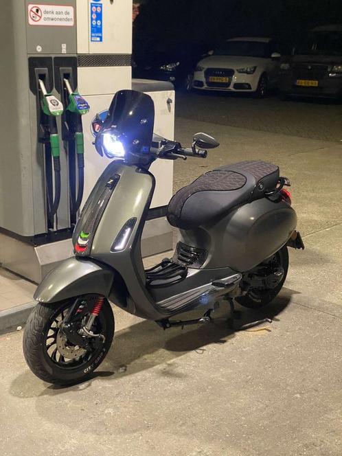 Vespa Sprint 80cc, Fietsen en Brommers, Scooters | Vespa, Zo goed als nieuw, Vespa S, Maximaal 45 km/u, Benzine, Ophalen