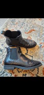 Afgedragen zwarte dames laarzen, Ophalen of Verzenden, Gedragen, Zwart, Hoge laarzen