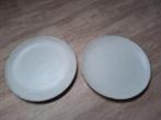 Twee grote crème witte decoratie borden, Ophalen, Rond, Hout