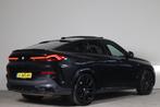 BMW X6 xDrive40i M-Sport NL-Auto! Bow.Wil I Swarovski I Sky, Gebruikt, Euro 6, 138 €/maand, Zwart