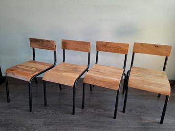 4 kinderstoeltjes van Kidsdepot, 10 euro per stuk. beschikbaar voor biedingen
