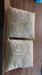 2 gevlochten Rotanlook sierkussens( prikken niet) 40/40 cm, Huis en Inrichting, Woonaccessoires | Kussens, Ophalen of Verzenden