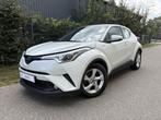 Toyota C-HR 1.8 Hybrid Dynamic / AUTOMAAT / NAVI / 156dkm!, Auto's, Toyota, Euro 6, 4 cilinders, Wit, Origineel Nederlands