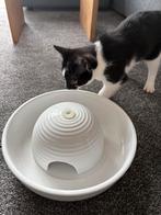 Drinkbak met pomp/fontein, Ophalen, Zo goed als nieuw