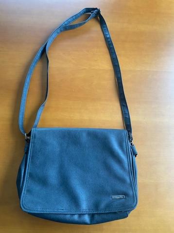 Zo goed als nieuwe schoudertas. beschikbaar voor biedingen