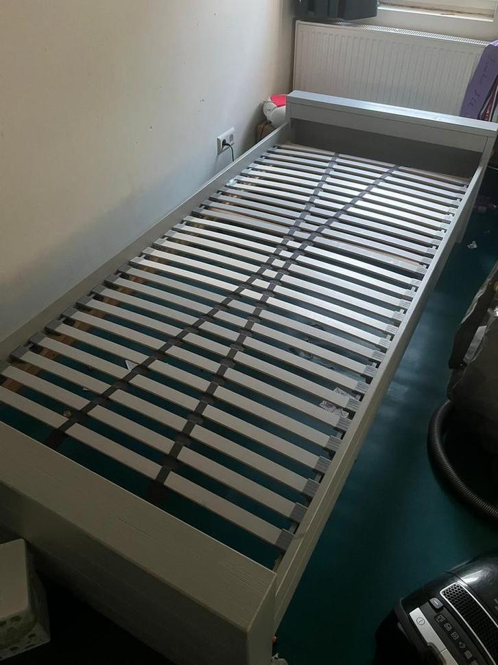 1 persoons bed., Huis en Inrichting, Slaapkamer | Bedden, Zo goed als nieuw, Eenpersoons, 90 cm, Hout, Wit, Ophalen