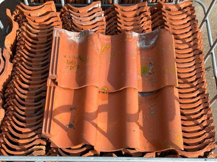 1400 stuks Opnieuw verbeterde dakpan rood Laumans Tegelen., Tuin en Terras, Tegels en Klinkers, Gebruikt, Overige typen, Overige materialen