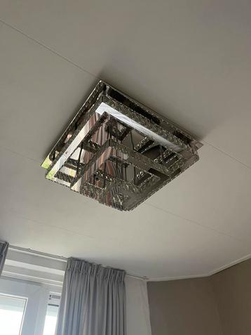 Plafond Lamp + 3 kleuren met een passende klok beschikbaar voor biedingen