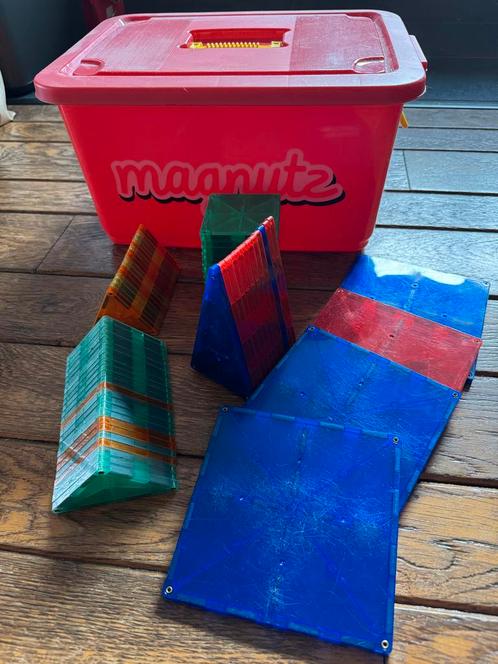 Magnutz 72 st met bewaardoos, Kinderen en Baby's, Speelgoed | Educatief en Creatief, Gebruikt, Bouwen, Ophalen of Verzenden