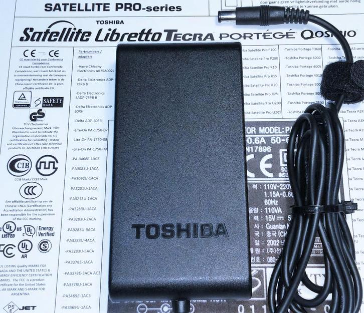 Toshiba JRC PA3083U-1ACA 15V 5A 75W Adapter Lader 6.3x3.0mm, Computers en Software, Laptop-opladers, Zo goed als nieuw, Ophalen of Verzenden