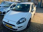 Fiat Punto 0.9 Twinair Turbo 100pk 5d 2017 Wit, Auto's, Voorwielaandrijving, Stof, Origineel Nederlands, Bedrijf