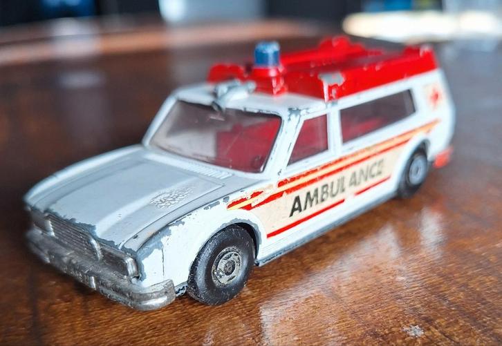 Matchbox superkings 1974 ambulance, Hobby en Vrije tijd, Modelauto's | 1:43, Gebruikt, Auto, Matchbox, Ophalen of Verzenden
