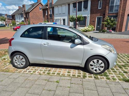 Toyota Yaris 1.3 16V Vvt-i 3DR MMT 2006 Grijs, Auto's, Toyota, Particulier, Yaris, Benzine, B, Hatchback, Automaat, Origineel Nederlands