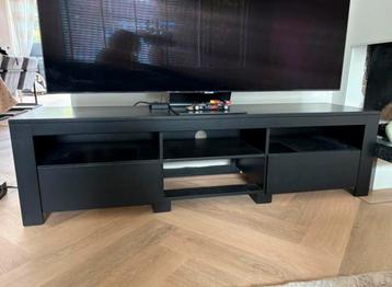 Mooie tv meubel beschikbaar voor biedingen
