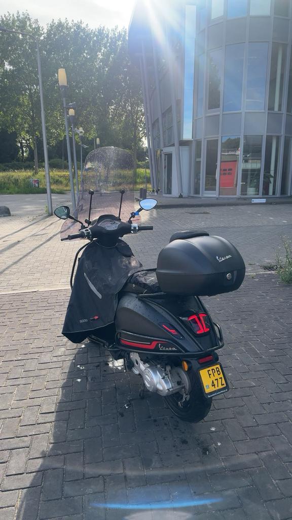 Vespa sprint 2023, Fietsen en Brommers, Scooters | Vespa, Zo goed als nieuw, Vespa S, Maximaal 45 km/u, Benzine, Ophalen of Verzenden