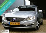 Volvo V60 2.4 D6 AWD Plug-In Hybrid Summum|Navi|Trekhaak|Nap, Auto's, 215 pk, 110 €/maand, Te koop, Zilver of Grijs