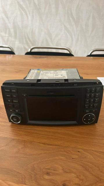 A1648705094 originele radio navigatie mercedes beschikbaar voor biedingen