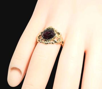14 karaats gouden dames ring facetgeslepen granaat steen  beschikbaar voor biedingen