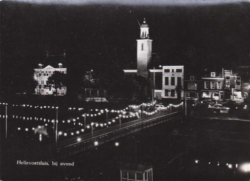 hellevoetsluis 2 x  bij avond, Verzamelen, Ansichtkaarten | Nederland, 1960 tot 1980, Verzenden